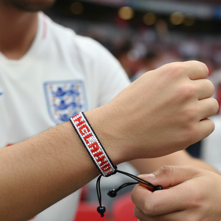 Bracelet drapeau de l'Angleterre perlé Coupe du Monde 2026 – Fait main et ajustable