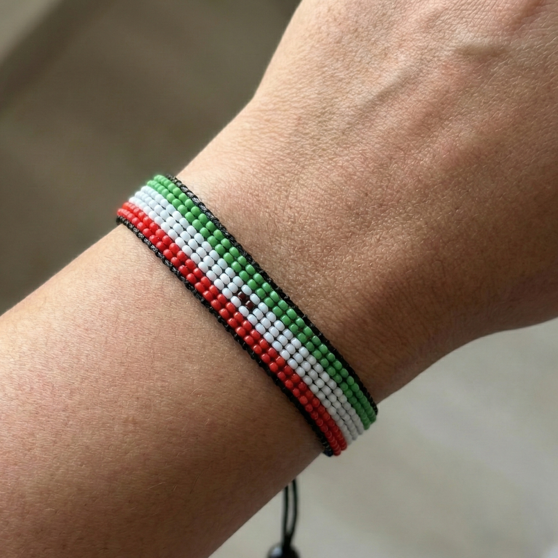 Bracelet drapeau de la Guinée équatoriale : Bracelet de perles ajustable fait à la main
