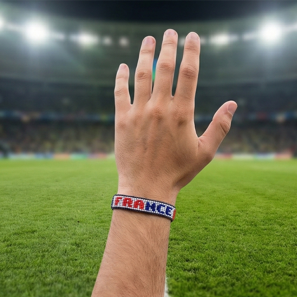 Fußball-WM 2026 Frankreich Perlenarmband mit Flagge – Handgefertigt & Verstellbar