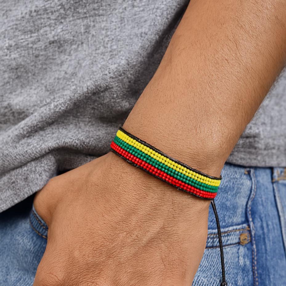 Litauen-Flaggen-Armband: Handgemachtes, verstellbares Armband im Boho-Stil für Damen und Herren