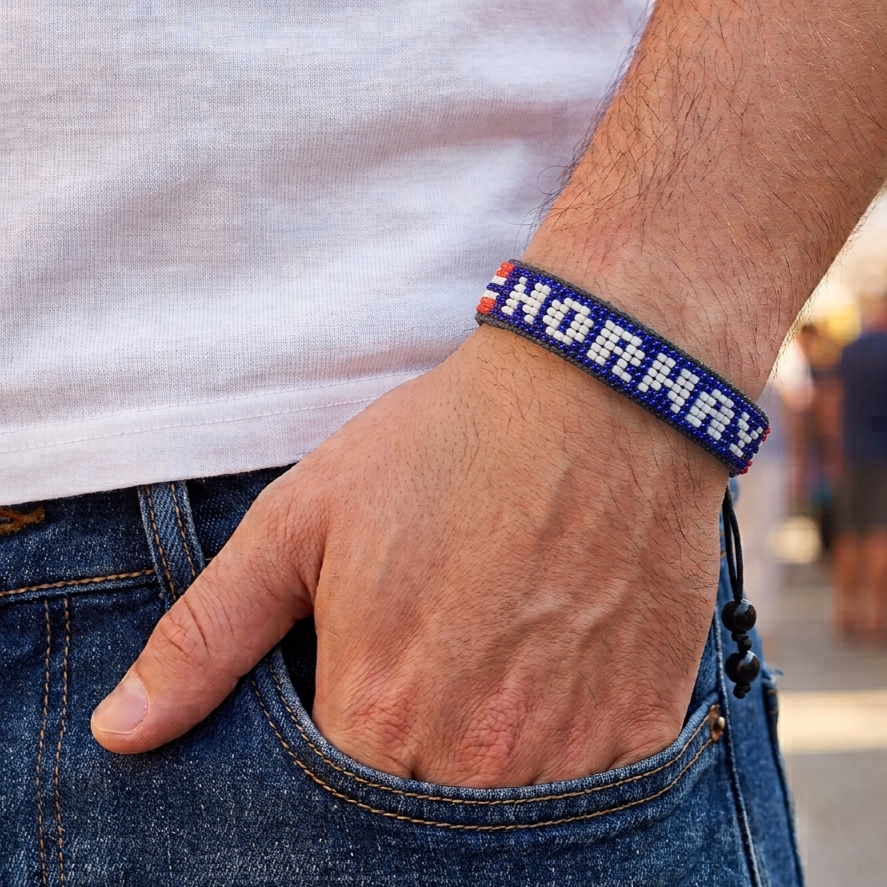 Bracelet drapeau Norvège perlé Coupe du Monde 2026 – Fait main et ajustable