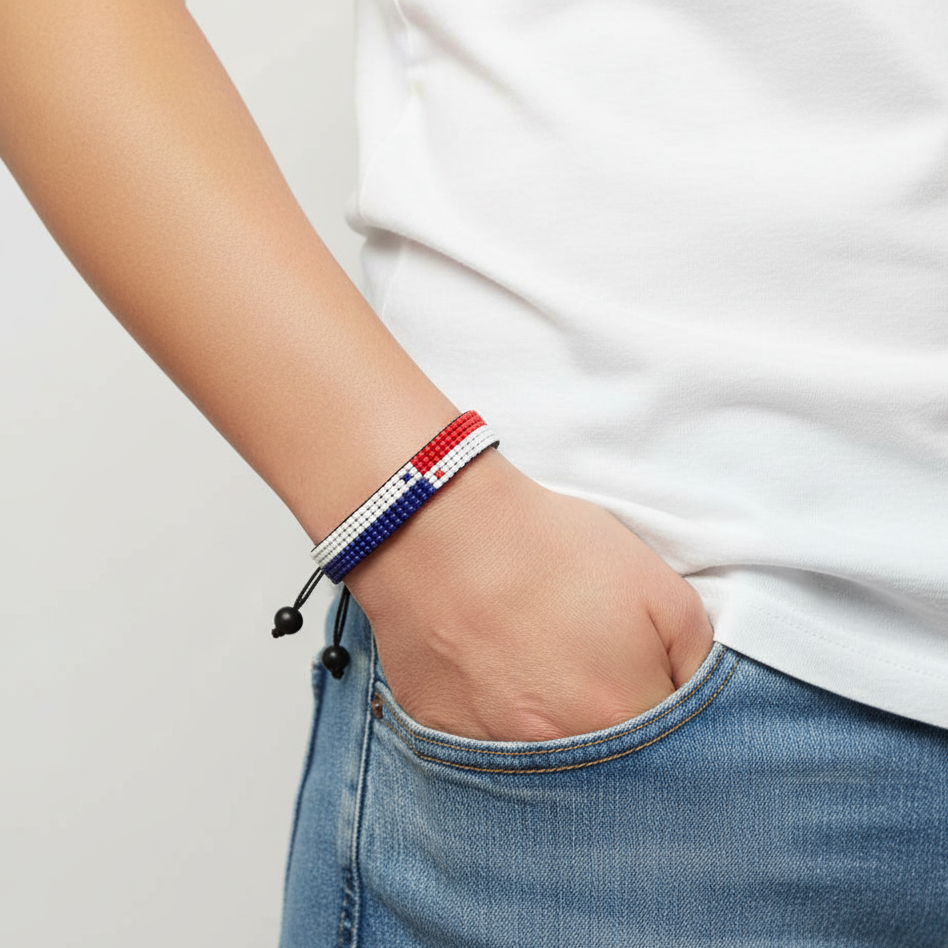 Panama Flag Bracelet: Handmade, Adjustable Beaded Boho-Style with Patriotic Design