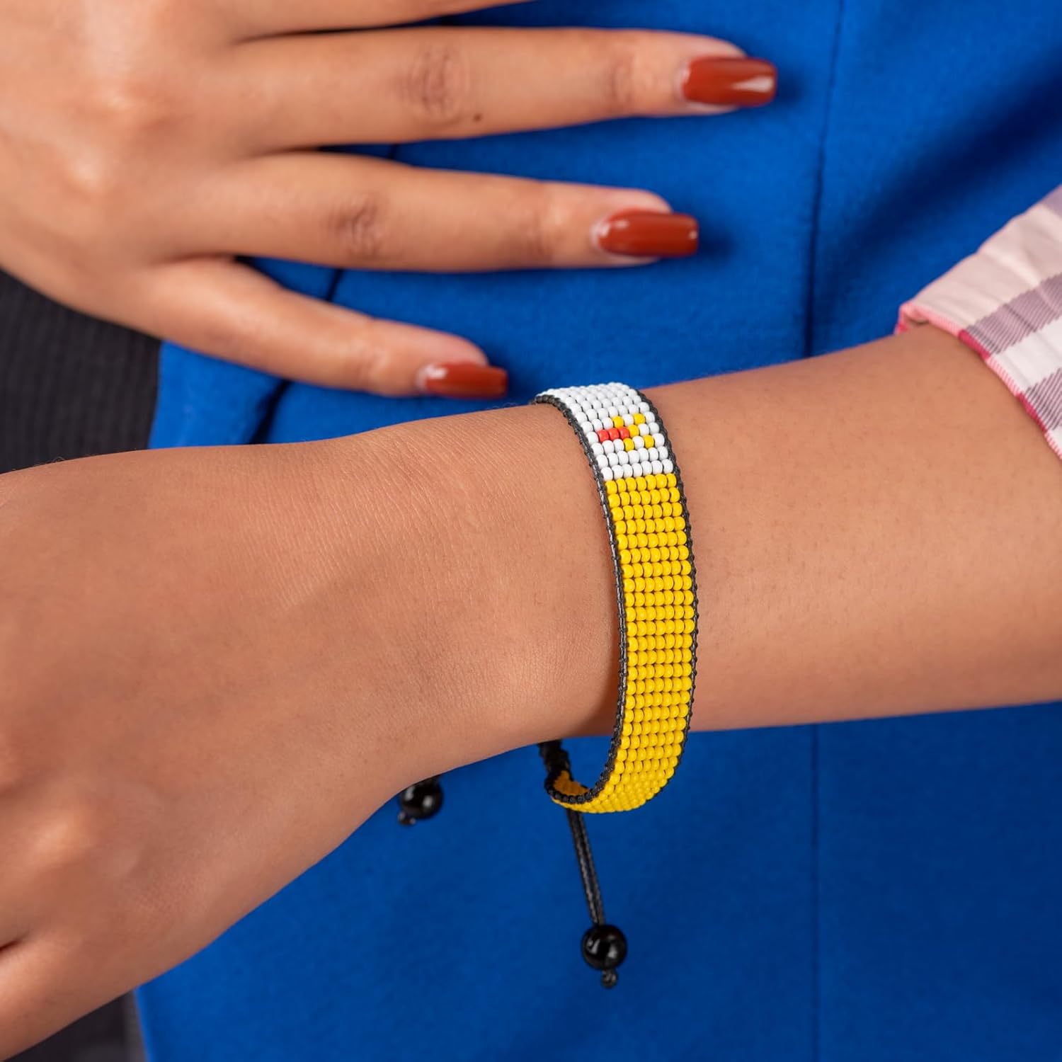 Armband mit der Flagge des Vatikans: Handgefertigtes, verstellbares Boho-Armband mit patriotischem Design
