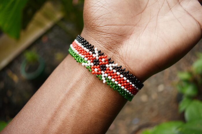 Beaded Kenya Bracelets for Men & Women - Non-Elastic Threaded Glass Beaded Bracelets -Handmade Waterproof Kenya Flag Beaded Bracelet